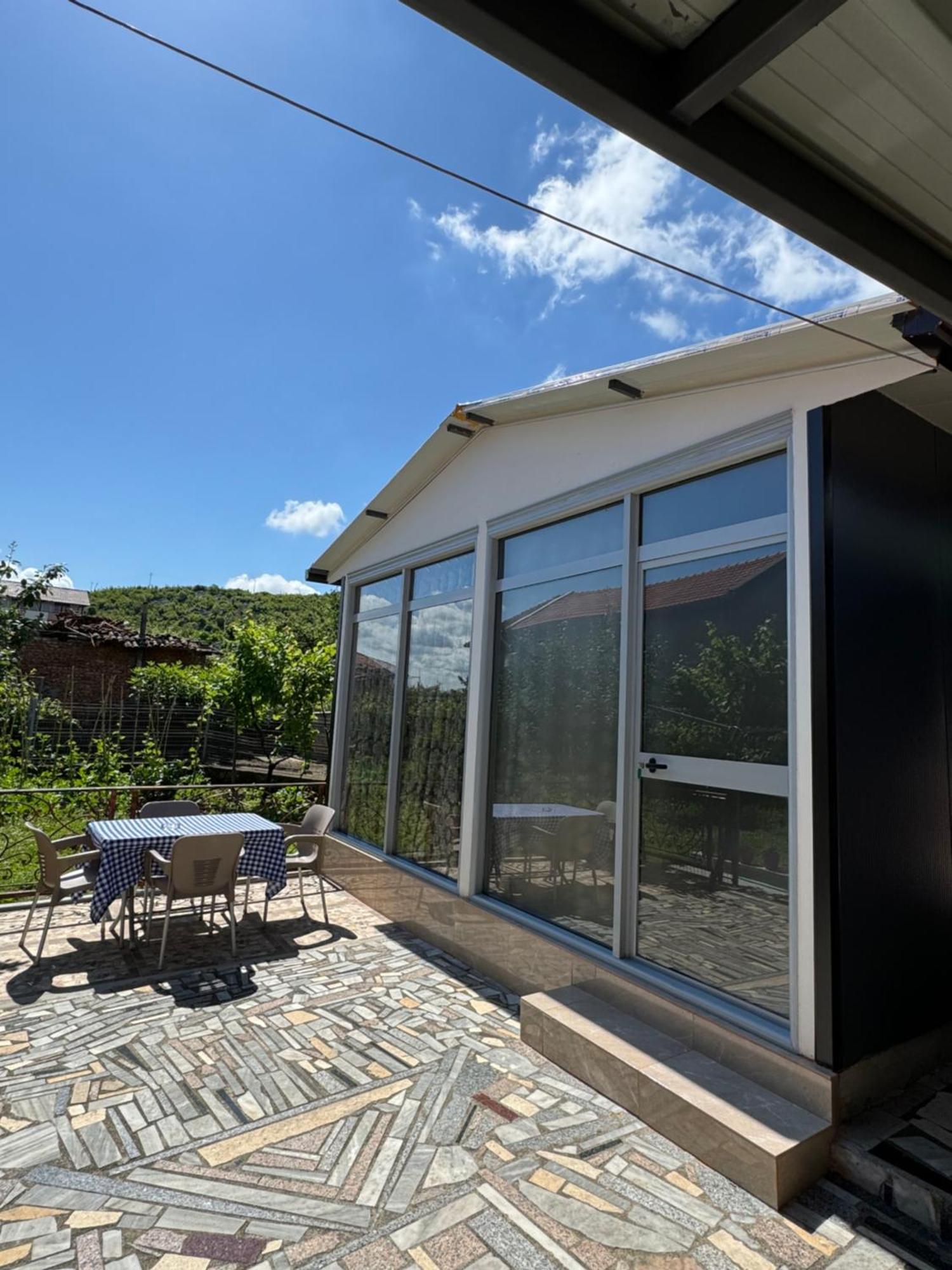 Lake Bliss Cabins Shkodër Exterior foto